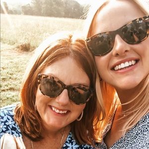 Meet your Posher, Julia